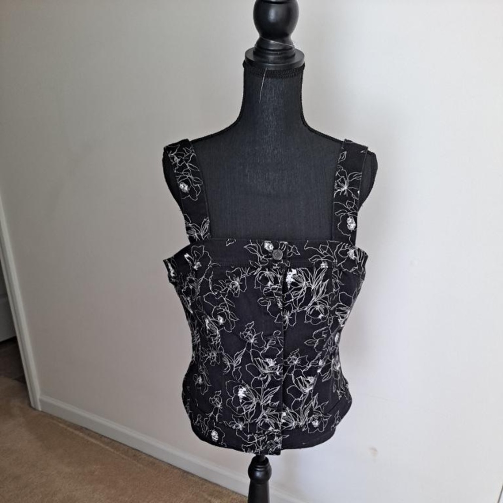 Black and white jean top